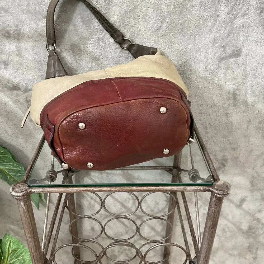 B. Makowsky Women’s Two tone  Leather Hobo Purse Shoulder Bag multiple Zippers.